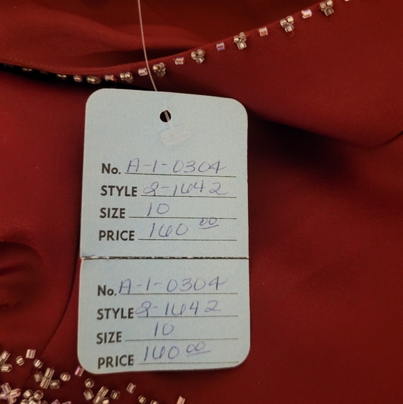 NWT- Elegant Burgundy Evening Gown - Picture 8 of 8